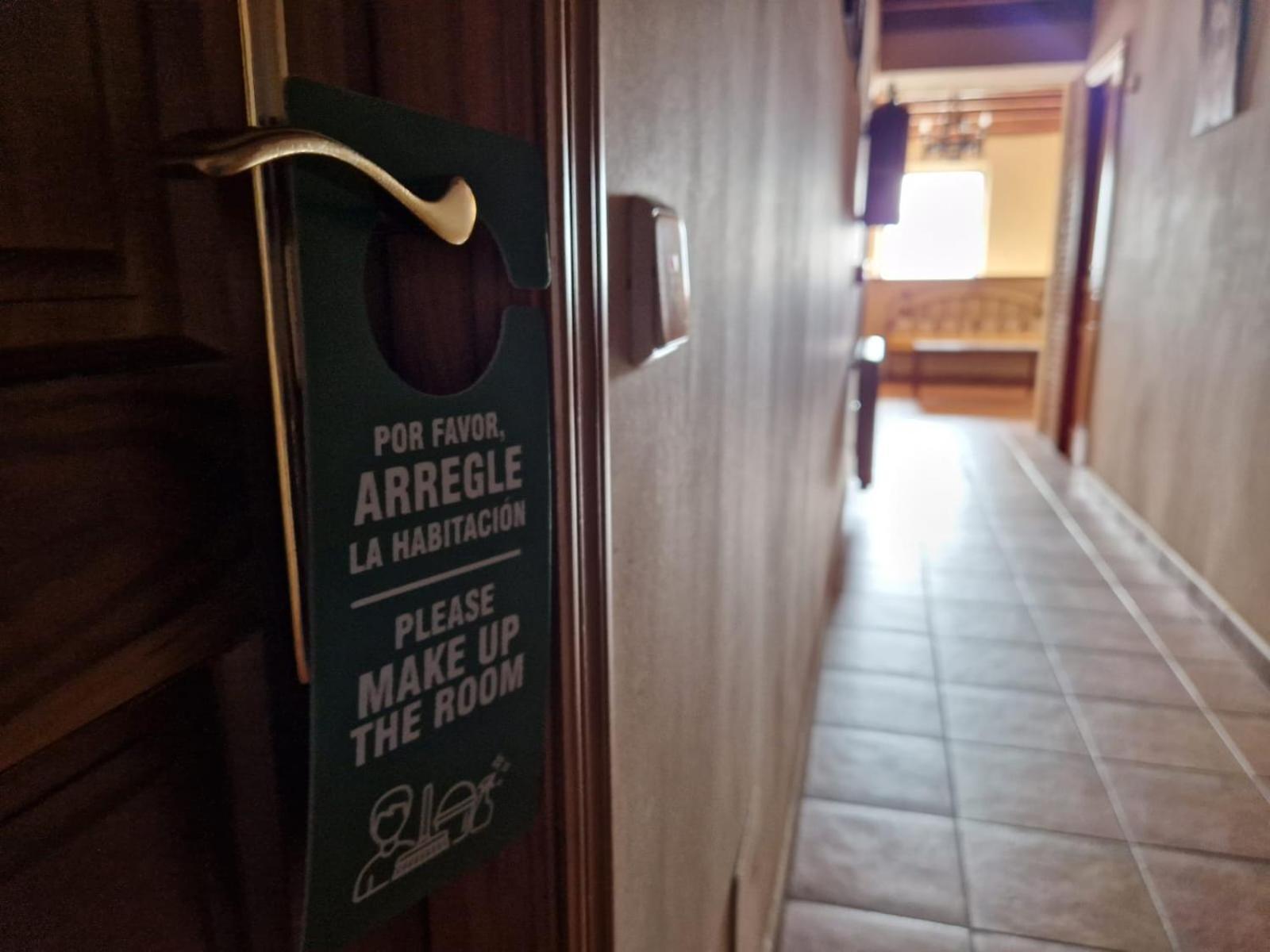 Hostal La Plata Oropesa Luaran gambar