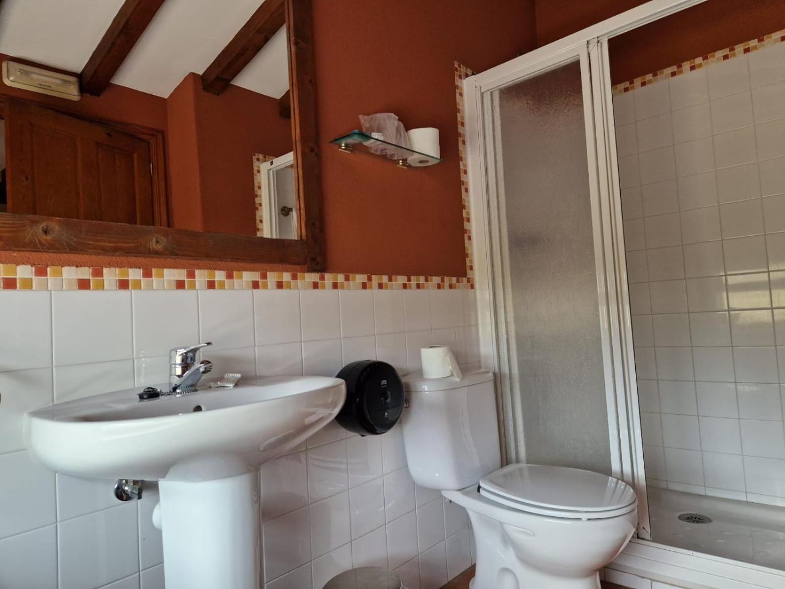Hostal La Plata Oropesa Luaran gambar